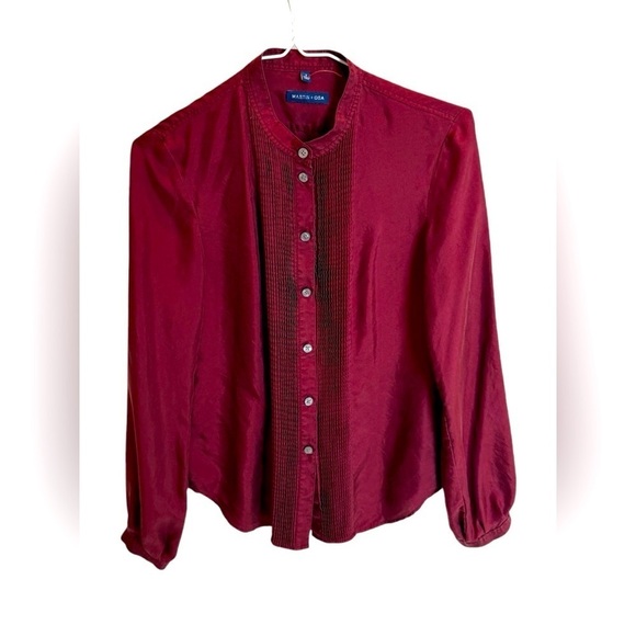 Martin Osa 100% Silk Women’s Wine Red Button Down Blouse Ultra Soft Size Small - Picture 1 of 3